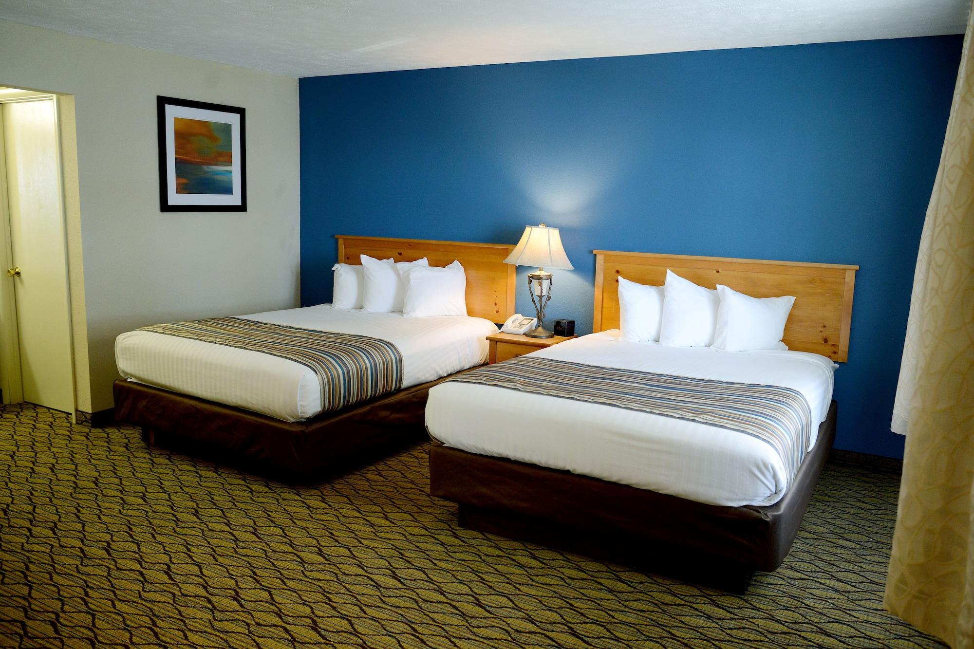 Baymont By Wyndham St. Ignace Lakefront Exteriör bild