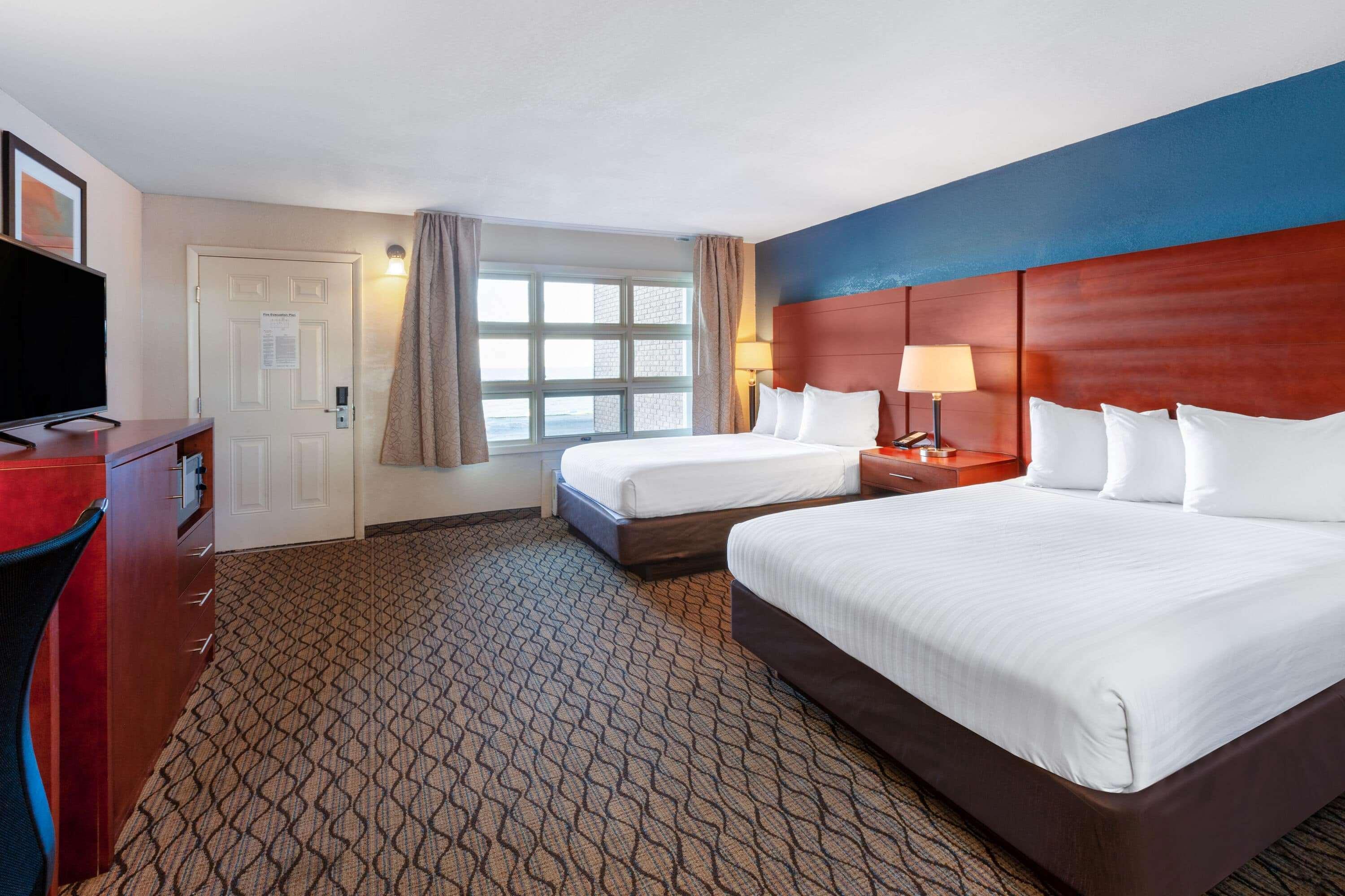 Baymont By Wyndham St. Ignace Lakefront Exteriör bild